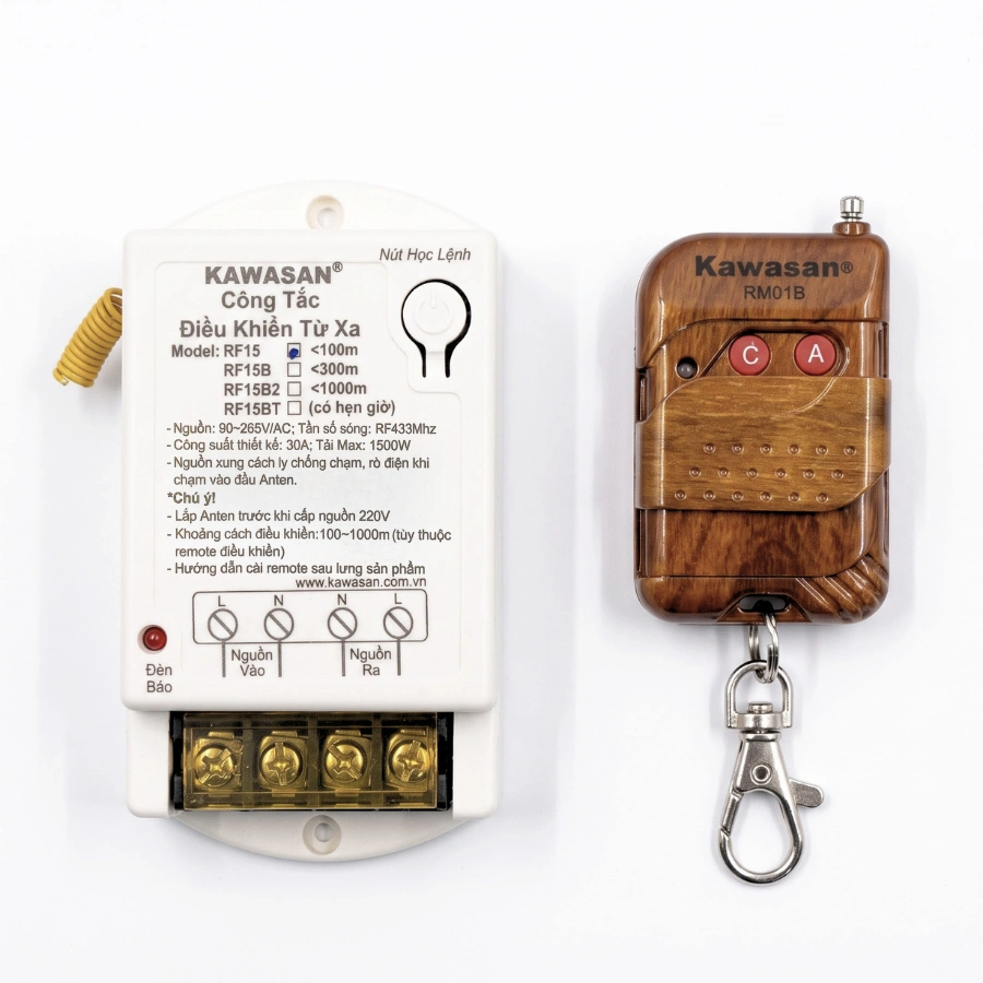 Công tắc điều khiển từ xa KAWASAN RF15 cùng remote RM01B màu vân gỗ.