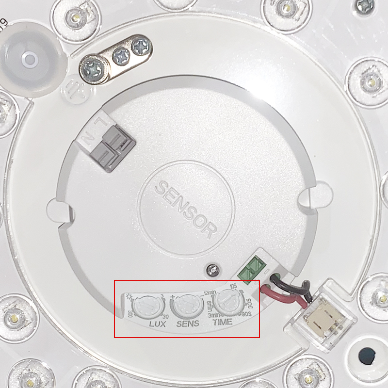 Đèn Led tròn ốp trần có 3 nút tuỳ chỉnh vô cùng tiện lợi