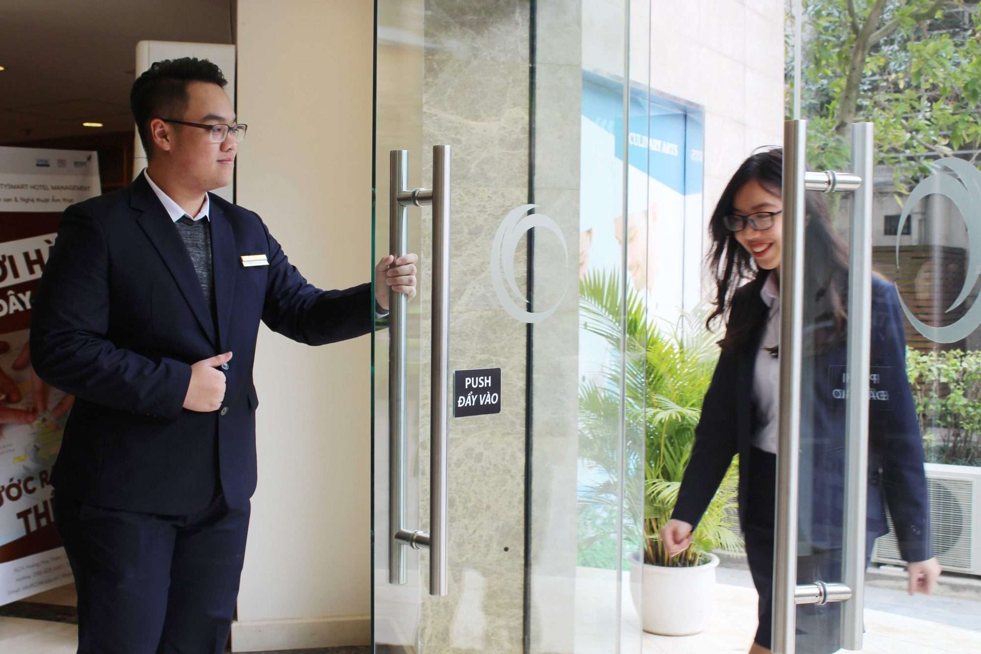 Báo khách không dây giúp bạn kịp thời đón tiếp khách tại cửa hàng 
