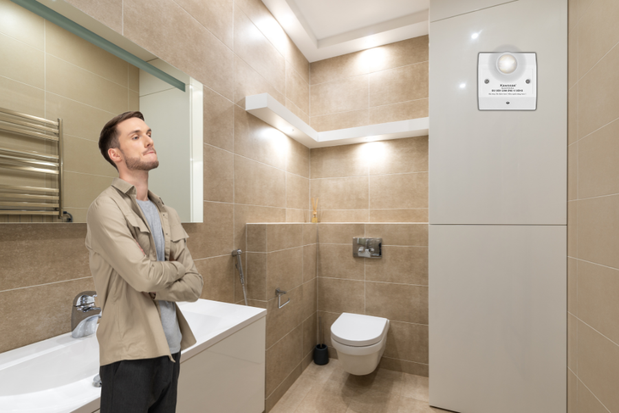 Gắn đui cảm ứng RS686 cho nhà vệ sinh