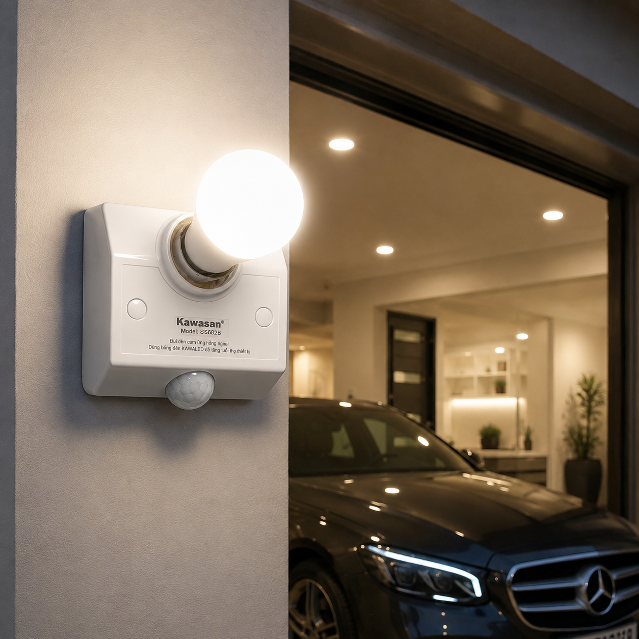  SS682B lắp tại gara xe nhà phố tự động bật sáng khi xe chạy vào